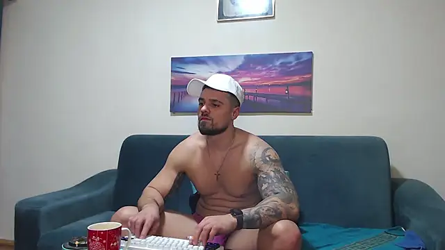 Онлайн чат XXX Tiberius_hunk