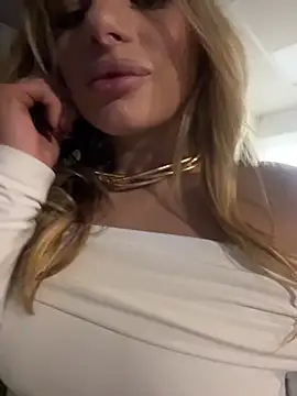 LanaSparks Chat XXX in diretta