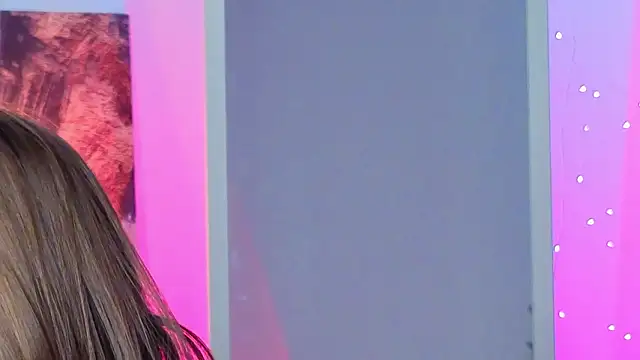 Leyla_crsh élő XXX-chatje