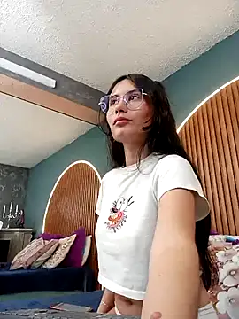 NayeCloud Live XXX-chat