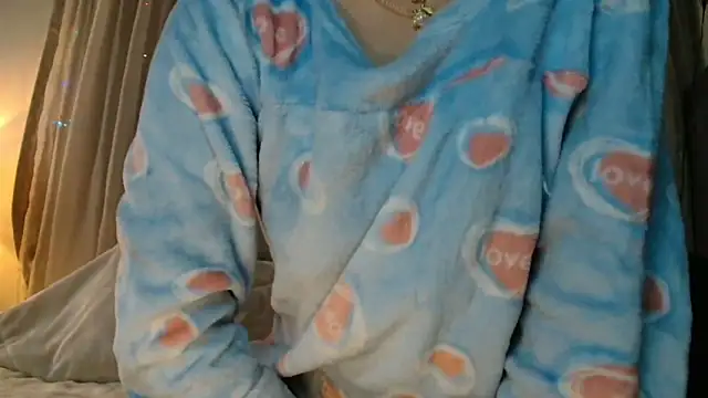 Chat +18 de 3littleschoolteens ao vivo