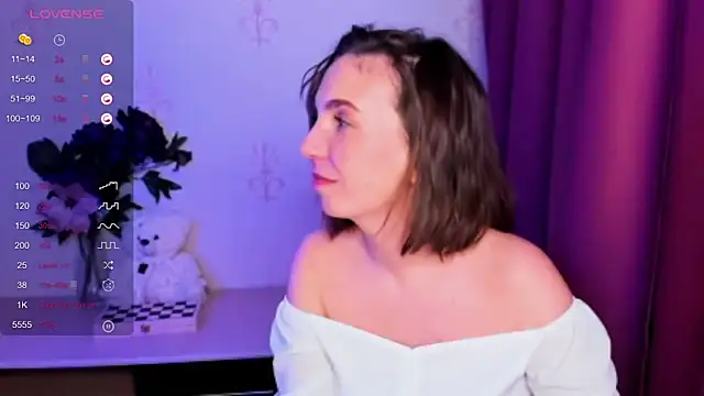 Онлайн чат XXX KindHazelHere_