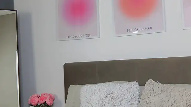 VioletiSwone live XXX chat