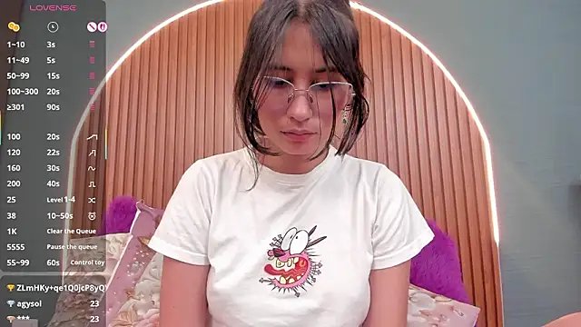 Chatroom XXX en direct de NayeCloud