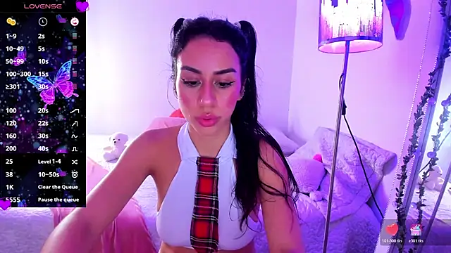 Lunadahia 现场XXX聊天