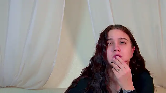 ChristinaMilton's Live XXX Chat