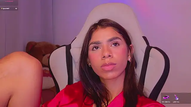 BrunetteAdams001 élő XXX-chatje