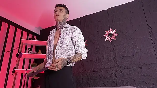 Paulo_527 Chat XXX in diretta