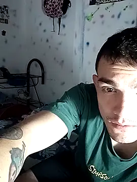 Czat XXX na żywo – themaykiin18