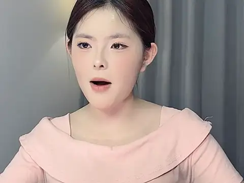 دردشة cherry-_herry الجنسية المباشرة