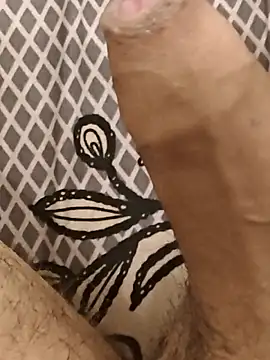 rockkyy9: διαδικτυακό σόου στην κάμερα