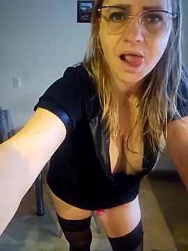 BLONDKICIA1: απευθείας συνομιλία ΧΧΧ