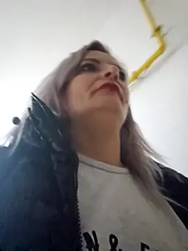 LadyTouch élő XXX-chatje