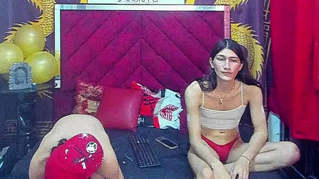 Pride_couple লাইভ XXX চ্যাট