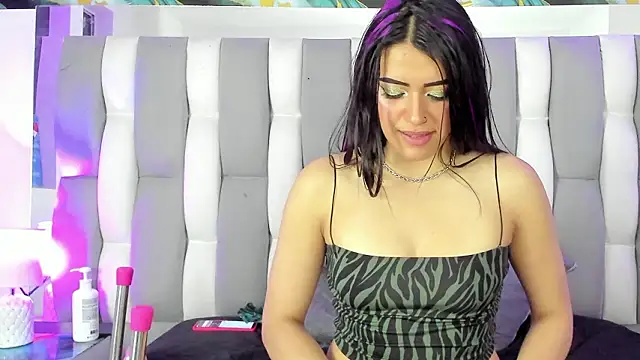 Chat XXX en directo de IsaDiiaz