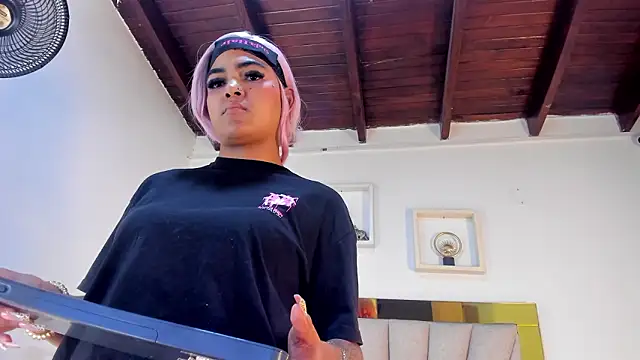 vahiolet_fuentes' Webcam Show