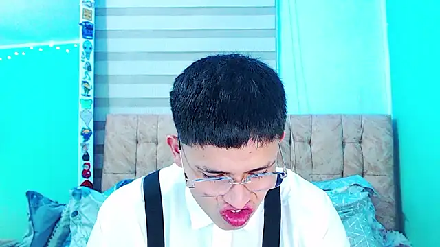 _justinmoon2 Adlı Modelin Canlı XXX Sohbeti