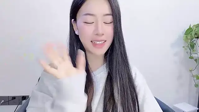 chloe-01's Live XXX Chat