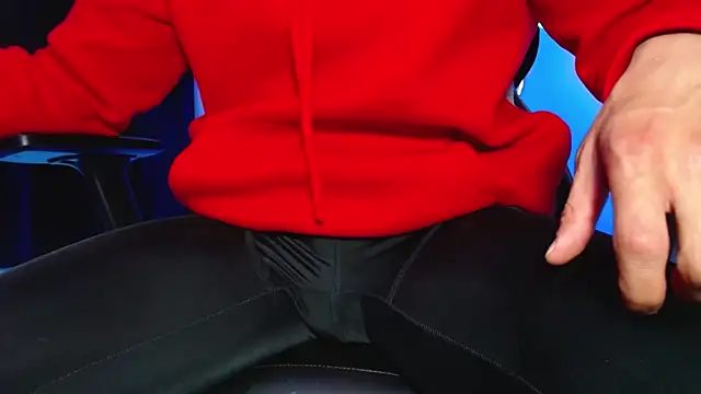 sebastian_horny 即時 XXX 聊天