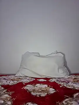 XXX chat uživo modela altinya