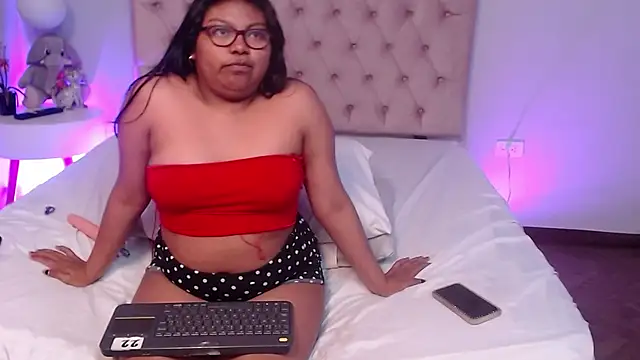 Kiri_Black_ Live XXX-Chat