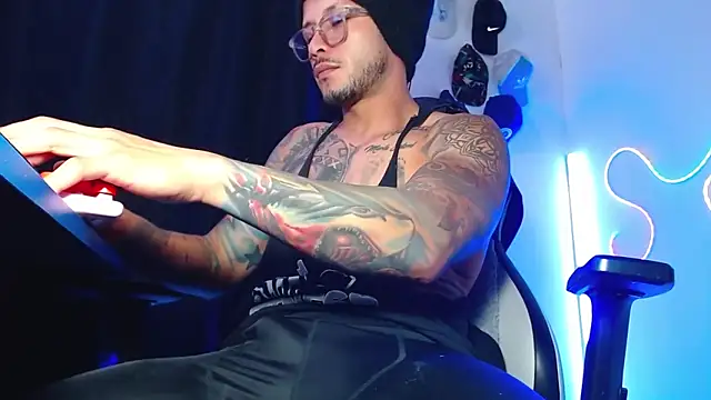 sebastian_horny Chat XXX live