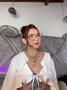 Czat XXX na żywo – Ala_Rasi_