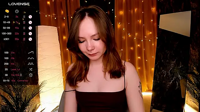 LanaBlu_'s Live XXX Chat