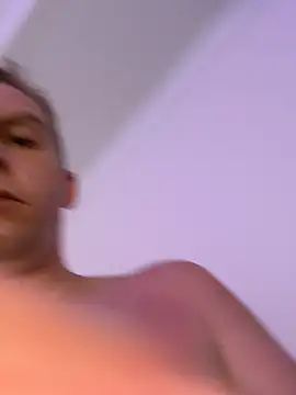 Онлайн чат XXX aus_guy93