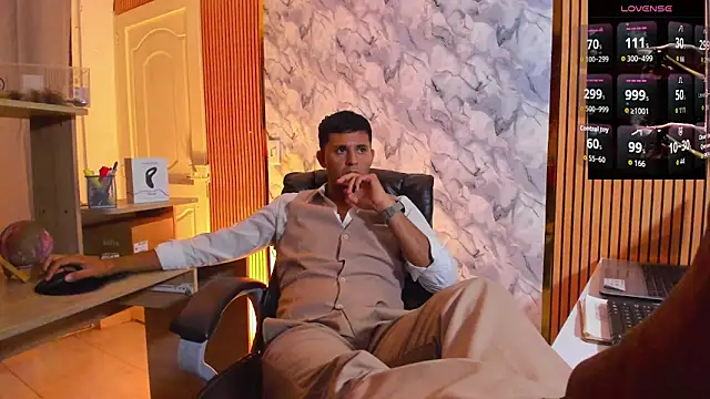 Hideintheoffice Webcamshow