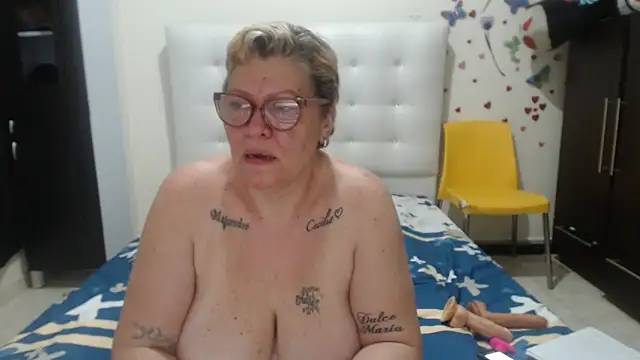 Olgahunder 现场XXX聊天