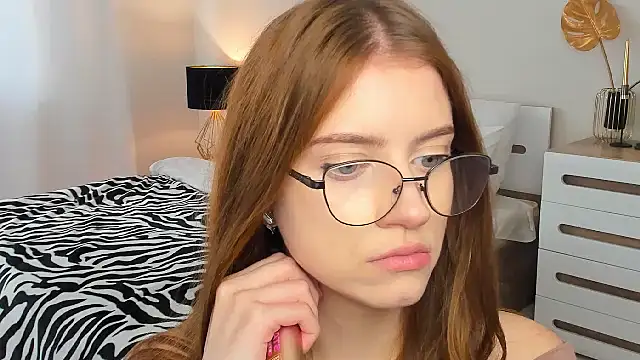 دردشة Erica_Kiss الجنسية المباشرة