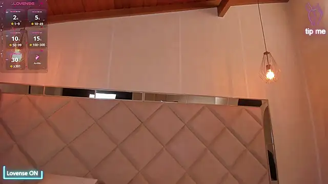 NataliaGaret's Live XXX Chat