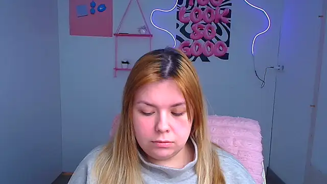 SusannaNight live XXX chat