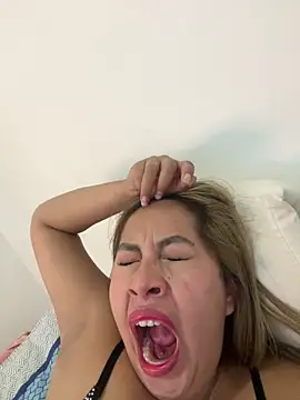 Czat XXX na żywo – Emily_joee_