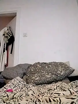 jannis1992 Adlı Modelin Canlı XXX Sohbeti