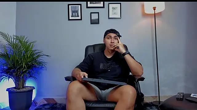 Živý XXX chat ronnie_crafored