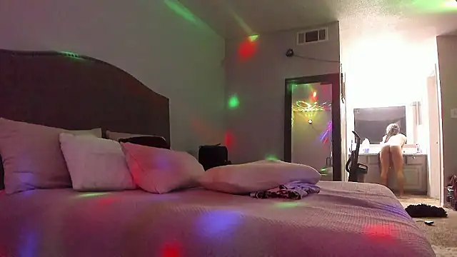 yiauana 现场XXX聊天