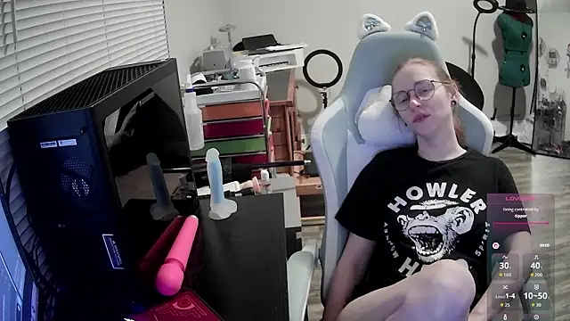 LilyFoxxx live XXX chat