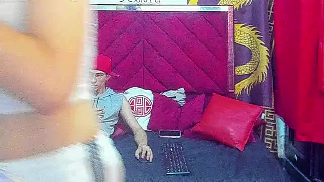 Pride_couple's Live XXX Chat