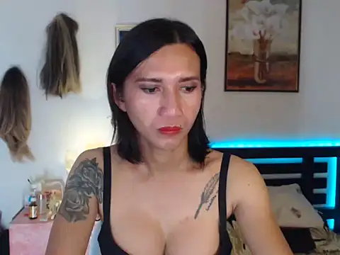 yourcutieslut87 Show Webcam