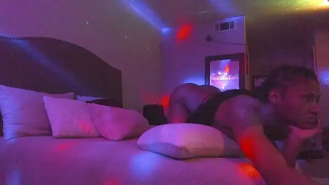 yiauana Live XXX-chat