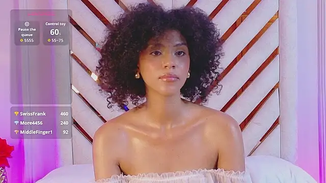 Lila-Rose 即時 XXX 聊天