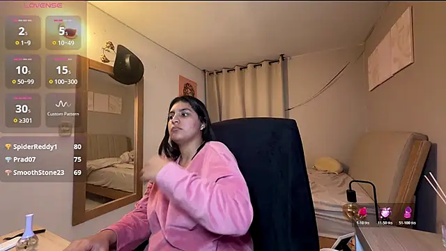 cloe_small live XXX chat