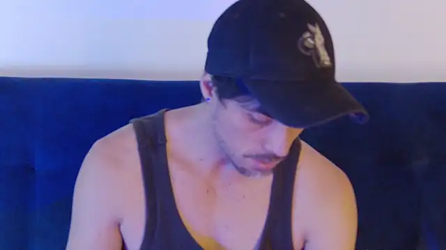 Adam_MillanFF's Live XXX Chat