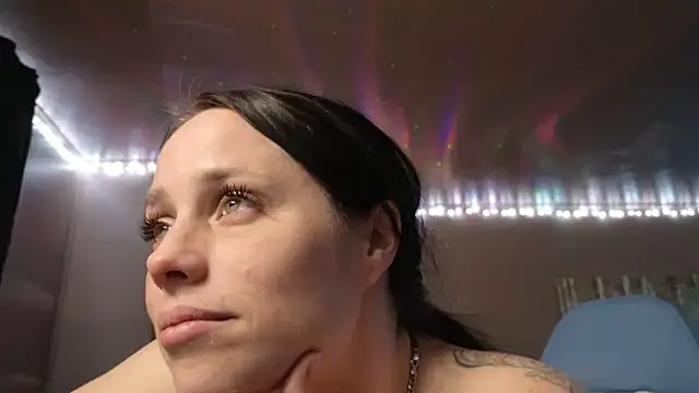 mavismable's Live XXX Chat