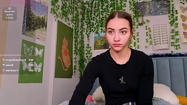 Fit_Brunette_'s Live XXX Chat