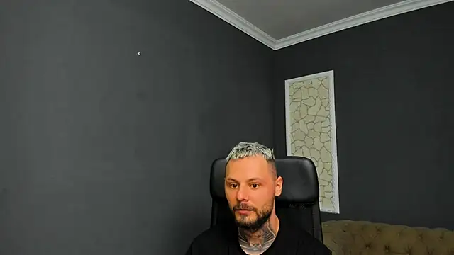 BrianHuntsのライブXXXチャット