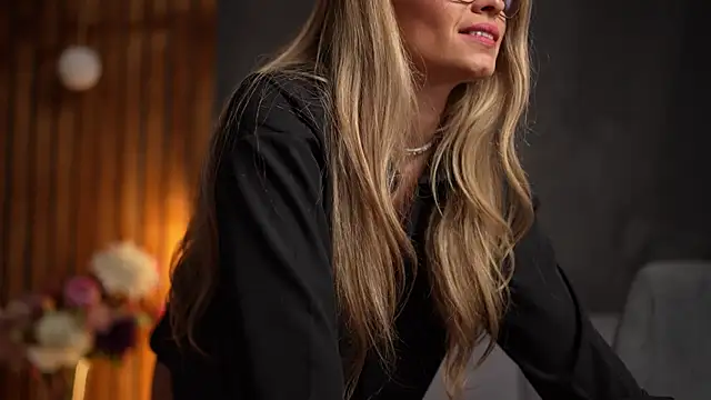 BrandyWhite: απευθείας συνομιλία ΧΧΧ