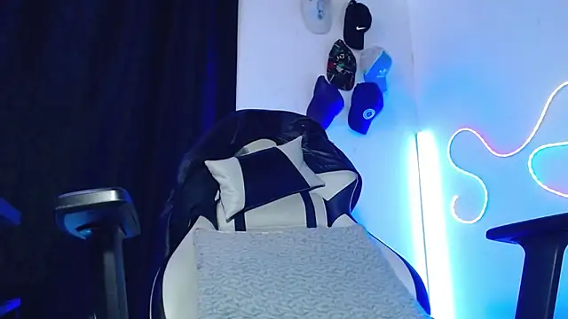 sebastian_horny Show Webcam